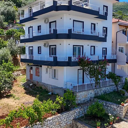 Foti * Vlora