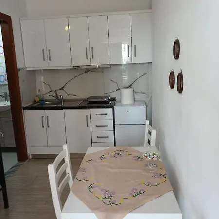 Foti * Vlora